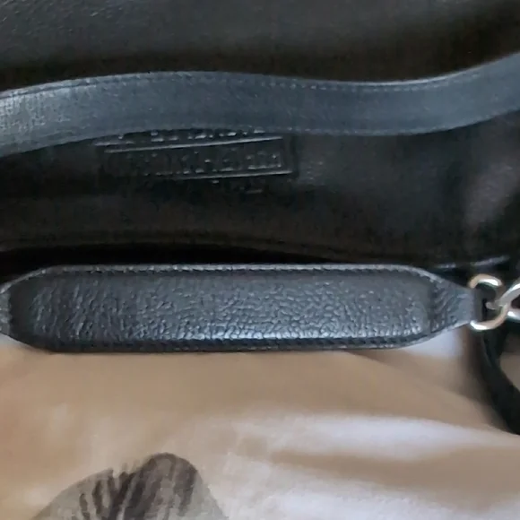 Harley-Davidson Black Leather Shoulder Bag with Chain Strap - Picture 14 of 15